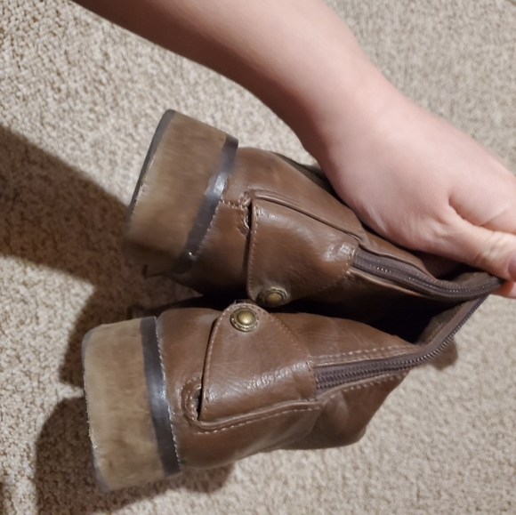 π’ Like new Brown faux leather riding inspired boots from browns! - Picture 10 of 14